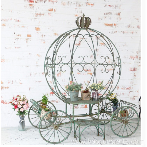 Make old royal pumpkin carriage chair pergola